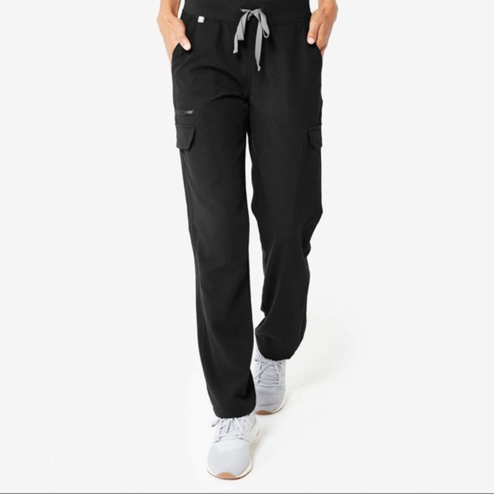 Fig Cargo Pants Scrubs in Black M